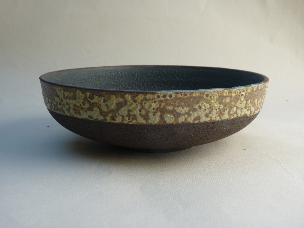 Grès noir émaillé, 21,5 x 6,5 cm Grès noir émaillé, 21,5 x 6,5 cm